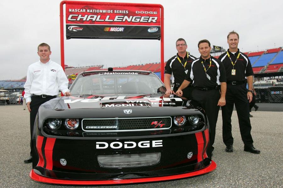  Dodge Challenger NASCAR Nationwide Series Car 2010 года  (фото 4 из 6)